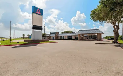 Motel 6 Port Lavaca, TX