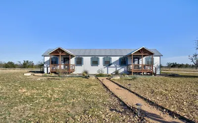 Bonny Bluebonnets Cottage With Stunning Hill Country Views