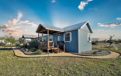 Stargazing Retreat at Lone Star Cottage