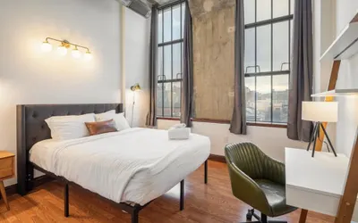 Sosuite 2BR Apt w W/d, Gym, On-site Restaurant