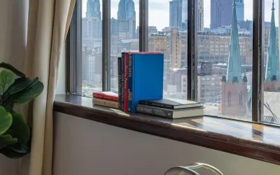 Sosuite 2BR Penthouse w W D Gym On-site Bar