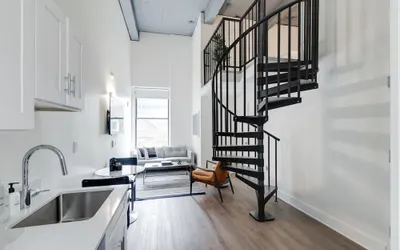 Sosuite 2BR Loft w W/d, Gym, Lounge
