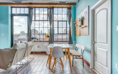 Sosuite 2BR Apt w Patio W D Gym On-site Bar