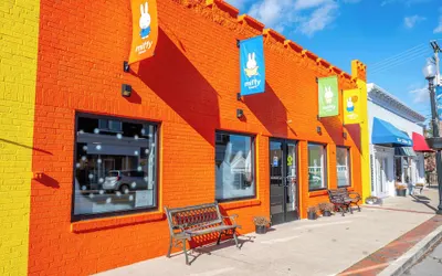 Arkstone Retreat 1 Chic Downtown Escape!