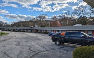 Beaver Falls Motel