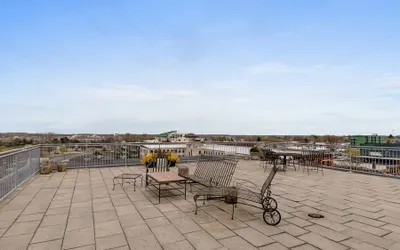 Luxurious 2BDR Loft-Condo Grand Haven 12