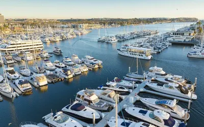 Luxury Space In the Marina