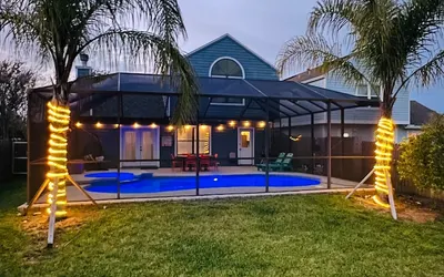 Twin Palms Beach House - Pool Hottub Game Room