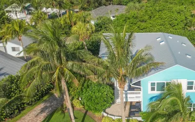 Fort Pierce - 2BD 2BA Tropical Surfside Retreat