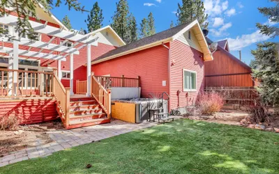 THE Grand Chalet #1989