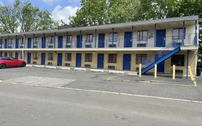 Budget Inn - Elizabeth, NJ