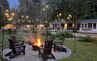 The Aurora Inn & Cottages