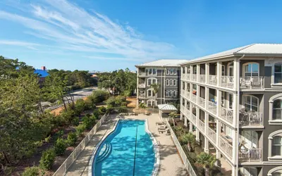 5 Minutes to Beach - Large Complex Pool