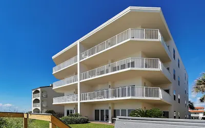 Gulf Front in Seagrove Beach With Sweeping Views