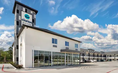 Clarion Pointe