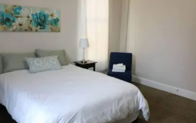 Windsor Park Pad apt 2 min to Mass Ave With AC