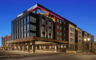 Courtyard by Marriott Milwaukee Brookfield at Poplar Creek