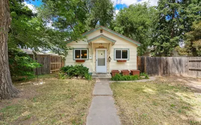 Old Town Retreat w/ Vintage Flair Near Csu, Bikes!