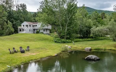 Mad Meadows 5 Bedroom Chalet by RedAwning