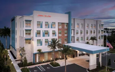 Hampton Inn & Suites Naples South