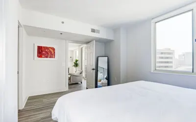 Elegant 2BR Apartment - Minutes to D.C.