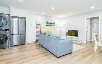 2b2b APT Close to Rose Parade and Pasadena Oldtown