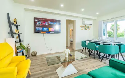 Newly Remodeled 2b2b APT Near Pasadena Old Town