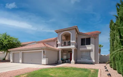 The Copper House 5 Bedroom Home by RedAwning