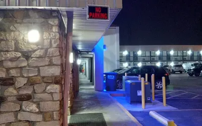 Hotel 465 by Regency Inn & Suites
