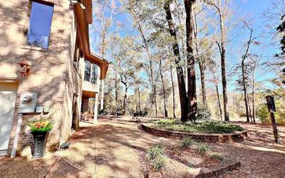 Daphne River Villa