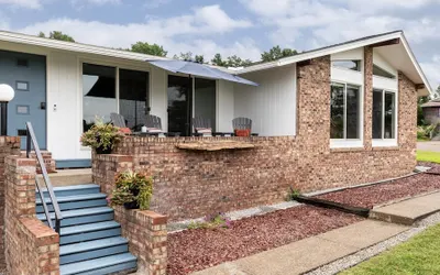 Champ's Landing 3 Bedroom Home by RedAwning