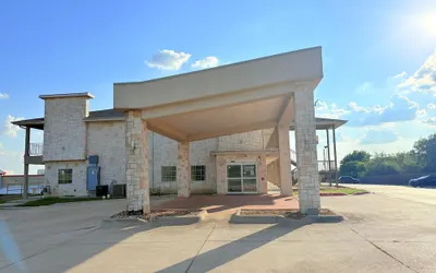 Westwood Inn by OYO Gonzales TX