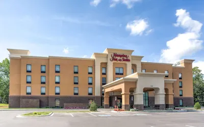 Hampton Inn & Suites Manchester