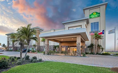 La Quinta Inn & Suites by Wyndham Corpus Christi - Portland