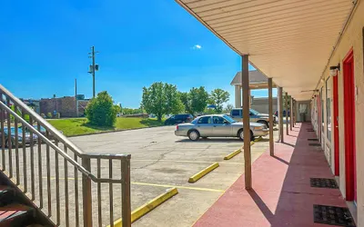 OYO Hotel East Macon I-75