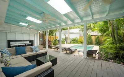 Southern Palms by Brightwild Pool Parking