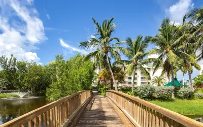 The Trinidad by Brightwild Pool View Parking