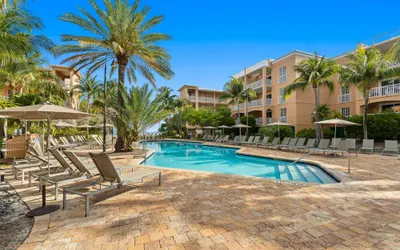 Island View 1BR Residence With Balcony