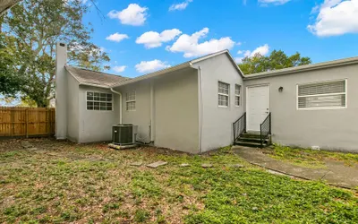 NEW St Pete Retreat Newly Updated Pet Friendly