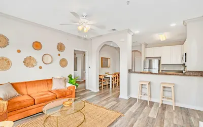 Upstay - Condo Near Disney w Pool Hot tub Sauna