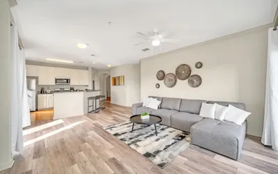 Pet-friendly Condo With Pool Hot Tub Games Room