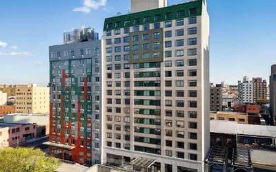 DoubleTree by Hilton Long Island City, NY