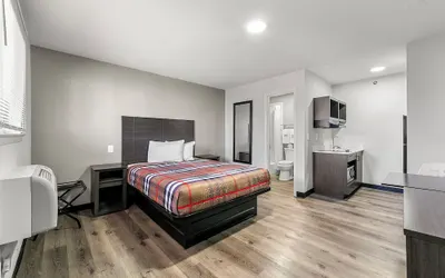 Efficiency Lodge - Forest Park