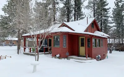 A Sweet Pine Cabin