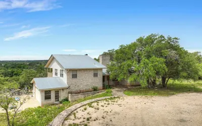 Serene Creek Front Home With Games+grill!