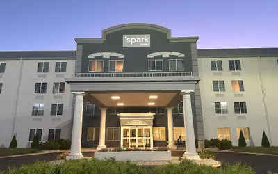 Spark By Hilton Walker Grand Rapids North