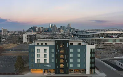 Courtyard by Marriott Denver Downtown Stadium Area