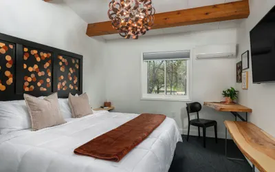 The Lincoln Boutique Motel
