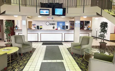 Blue Way Inn & Suites La Crosse