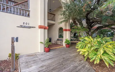 Inn at Camachee Harbor
